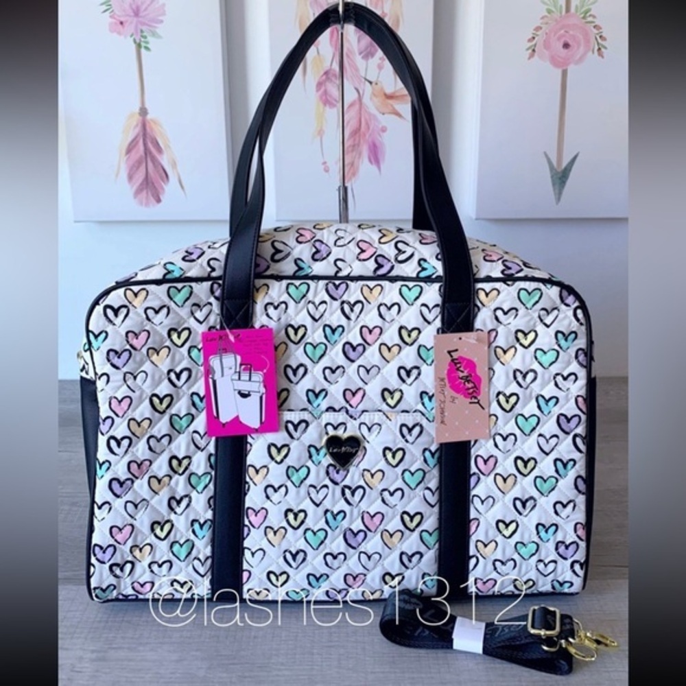 BETSEY JOHNSON Bag Krush Travel Weekender - White Rainbow Hearts LBKRUSH